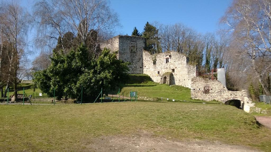 Casa Corte Alla Rocca อาโรนา ภายนอก รูปภาพ